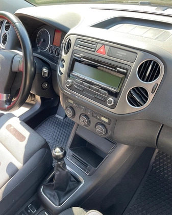 Volkswagen Tiguan cena 24800 przebieg: 248000, rok produkcji 2008 z Sokołów Małopolski małe 172